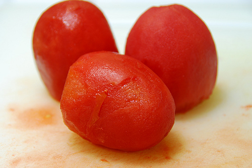 peeled-tomato
